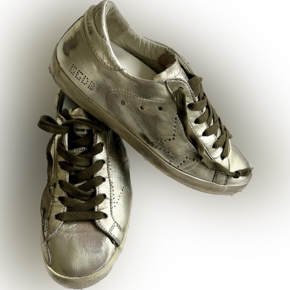 GOLDEN GOOSE Superstar Gold Leather Perforated Star Metallic Low Top Sneaker 38